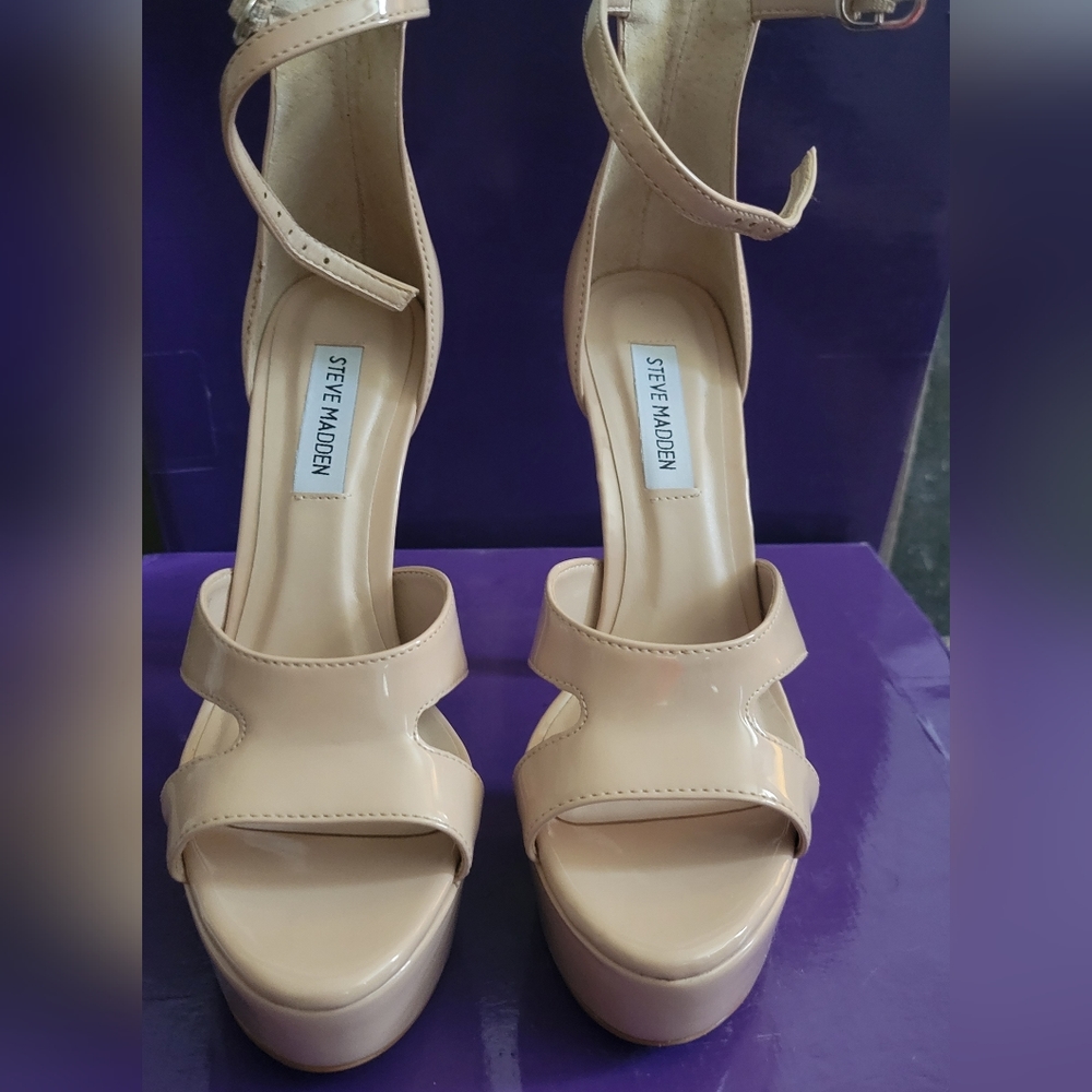 Steve Madden Platform NWOT